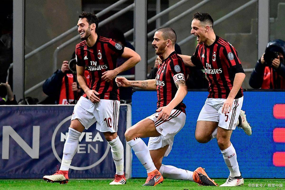 马加特：诺伊尔是球员，会偶尔犯错；是否再踢一年？他自己定（马加特：诺伊尔难免犯错，是否再战一年由他自己做主）