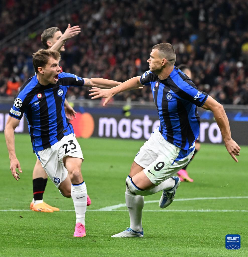 他终于迎来属于自己的夜晚（他的夜晚终于到来）