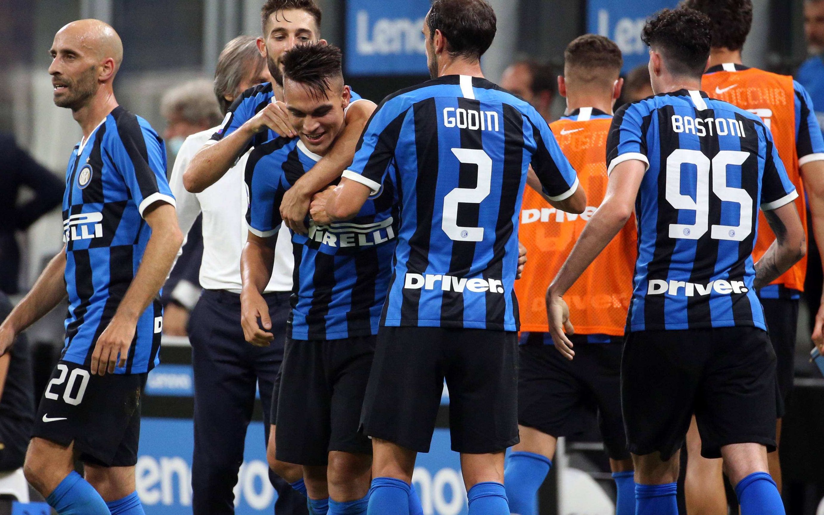 卧龙凤雏！阿拉伯杯苏丹球员“吊射”本队门将，随后对手空门不进（阿拉伯杯上演神反转：苏丹球员挑射自家门将，对手空门也没进）