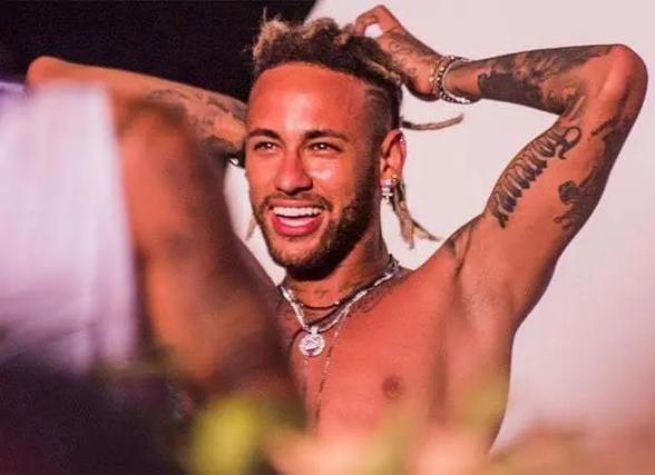 迪卡尼奥：索默瞎扑救导致丢球；恰20本应该犯规阻止米兰反击（迪卡尼奥：索默失误致丢球，恰尔汗奥卢应战术犯规遏制米兰反击）