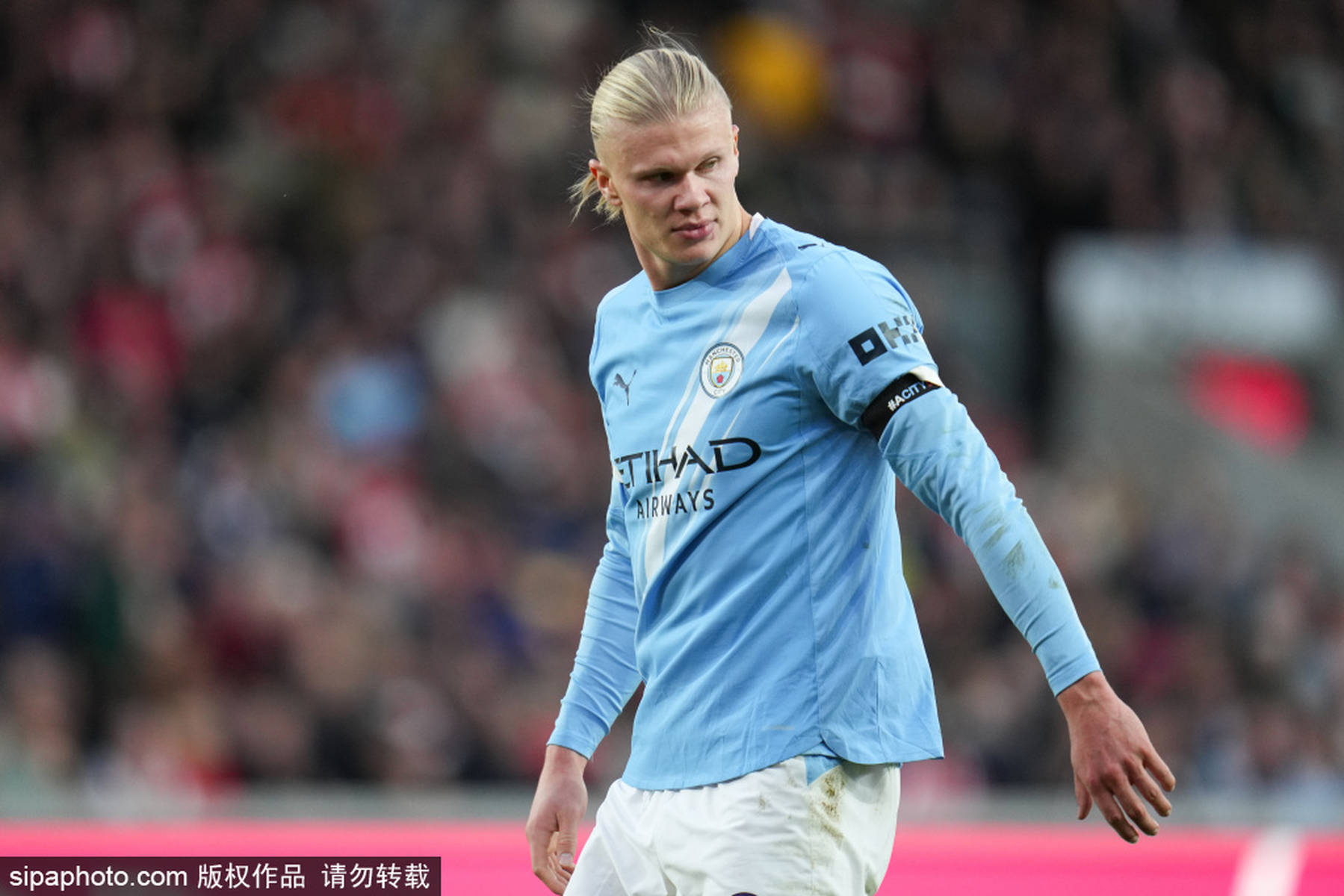 荷甲半场：特伦斯考建功，鹿特丹斯巴达暂0-1海伦芬（荷甲半场战报：特伦斯考破门，鹿特丹斯巴达暂0比1落后海伦芬）