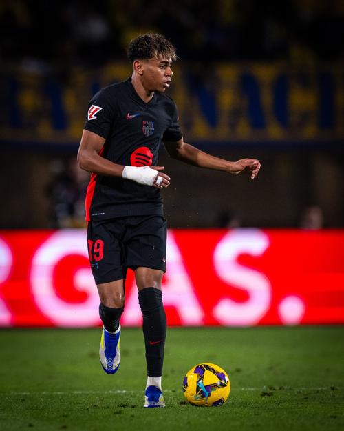 队报预测法国世界杯首战后防线：迪涅、孔德、萨利巴、于帕（队报：法国队世界杯首战后防线或由迪涅、孔德、萨利巴、于帕组建）