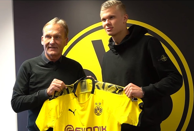 阿斯：皇马内部认为，青年A队门将哈维-纳瓦罗已达一线队水平（阿斯：皇马高层认为青年A队门将哈维-纳瓦罗已具备一线队水准）