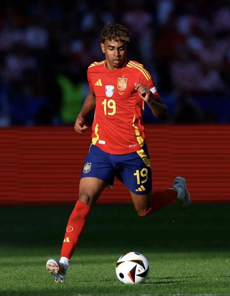 皇马TV回应拉波尔塔：别想让内格雷拉案翻篇，这是最大丑闻（皇马电视台回击拉波尔塔：内格雷拉案不能翻篇，这是足坛最大丑闻）