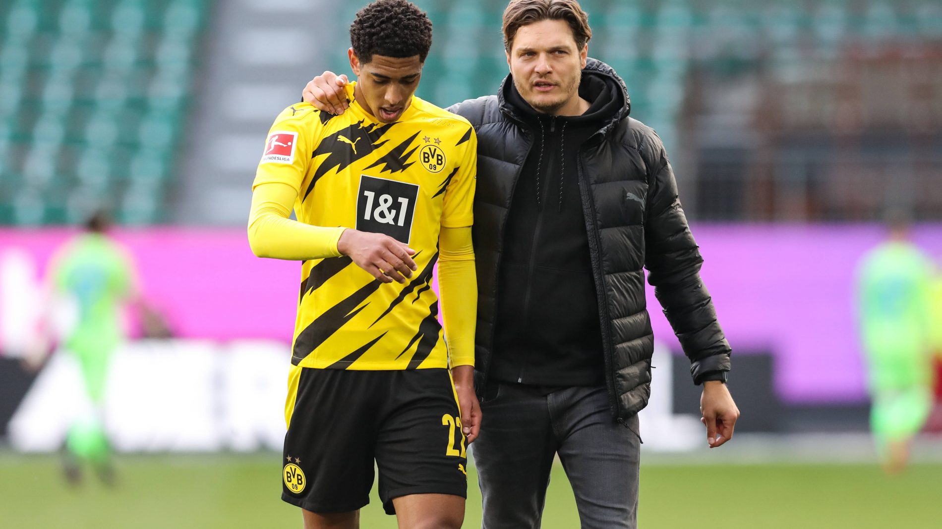 NBA季后赛焦点比赛精彩瞬间（NBA季后赛巅峰对决高光时刻）